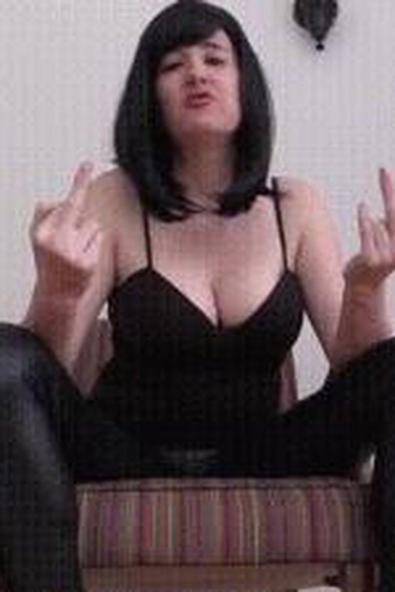 TP-iwantclipsmaryanredfrench-humiliation-du-gros-minable-masturbateur-compulsif-2-french-humiliation