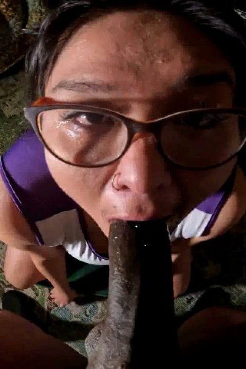 Cheer - Screenshot 1 of 4 - Blowjob