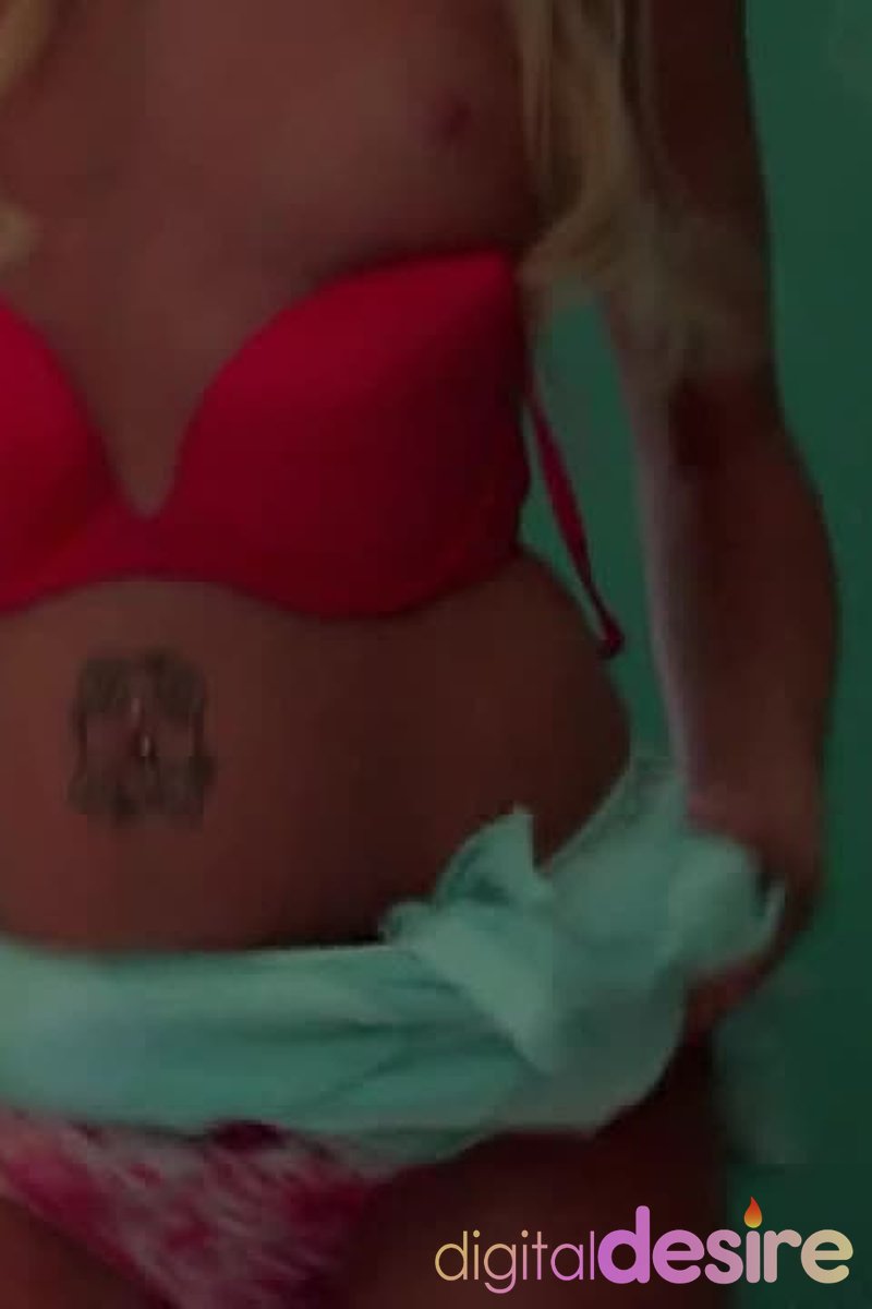 Aj Bailey - Screenshot 1 of 4 - Babes