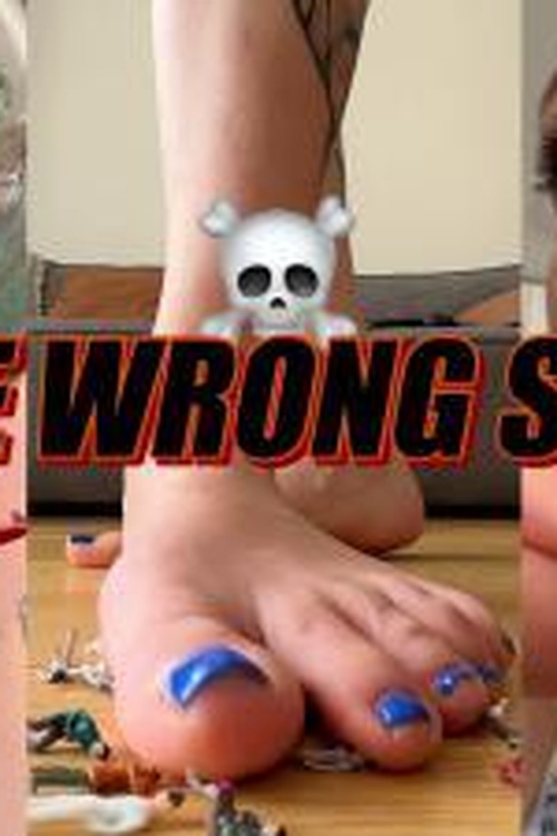 3 Wrong Places For A Tiny Man - Screenshot 1 of 4 - Chewing