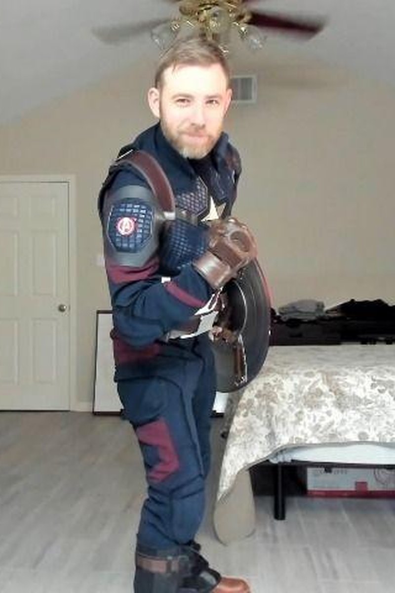 Yes Captain - Screenshot 1 of 4 - Cosplay