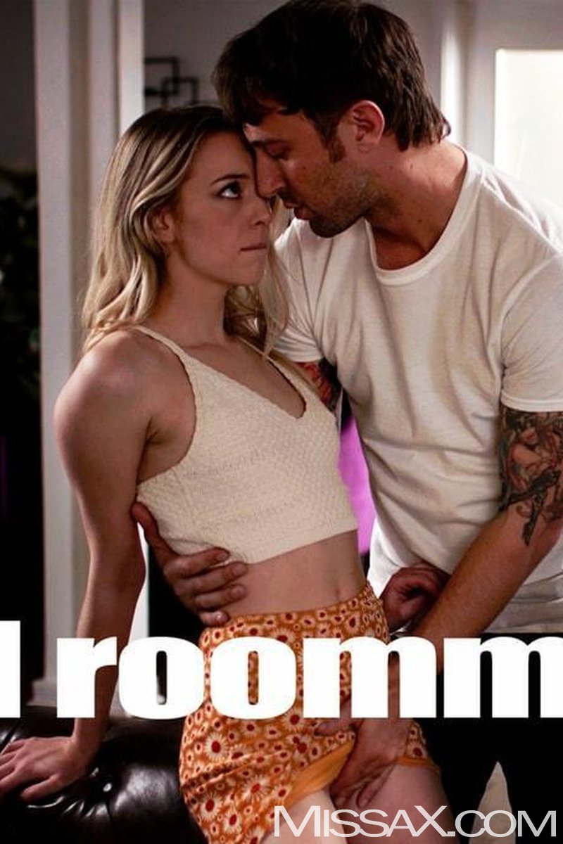 Bad Roommate - Screenshot 1 of 4 - Blond Hair