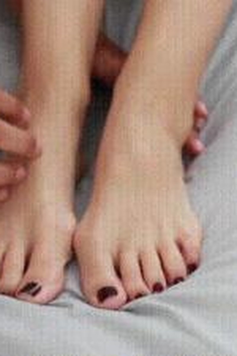 Tops Tickling - Screenshot 1 of 4 - Foot Fetish