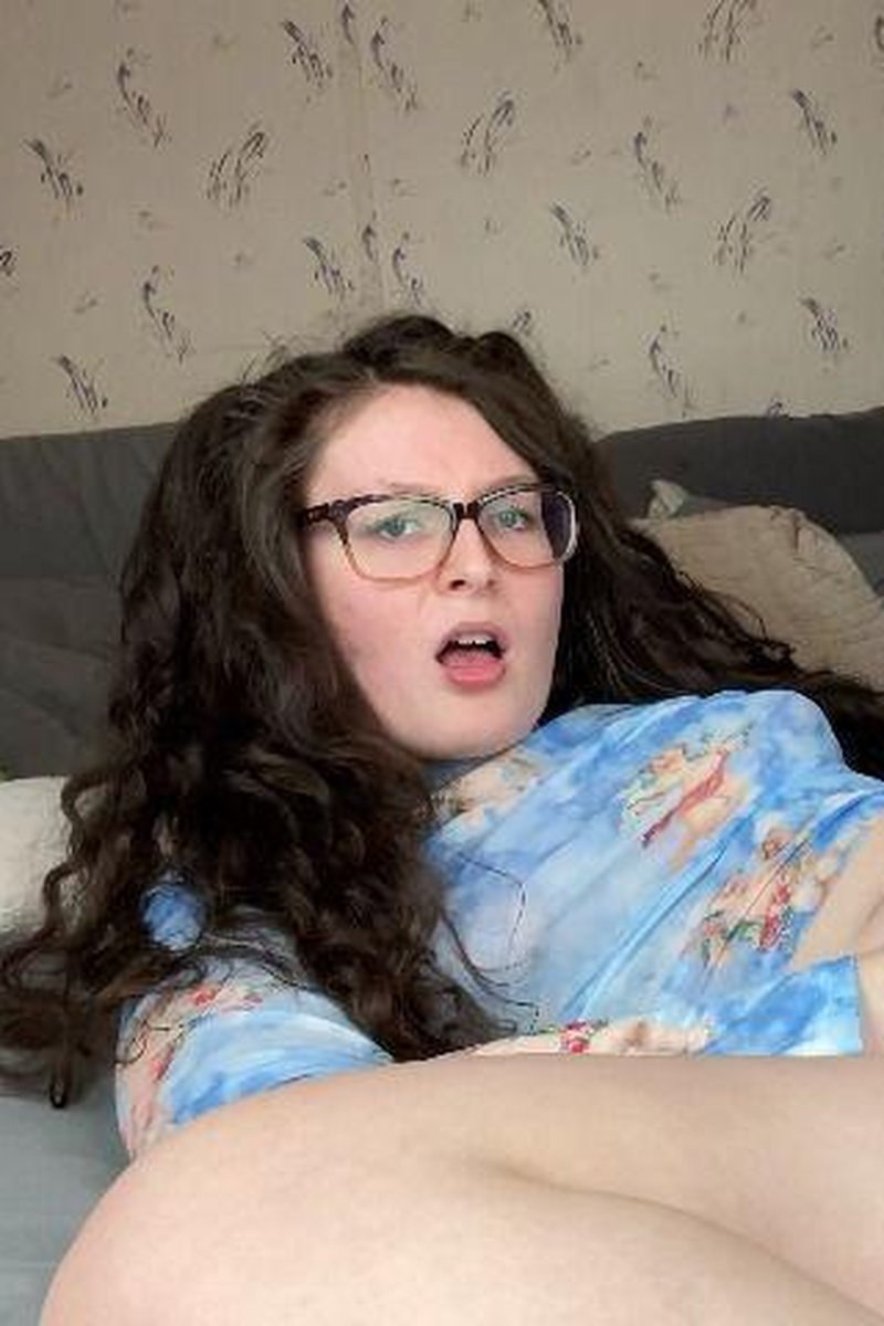 Innocent Angel - Screenshot 1 of 4 - Masturbation