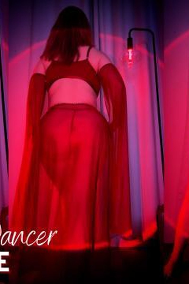 Red Harem Dancer Striptease - Screenshot 1 of 4 - Belly Dancing