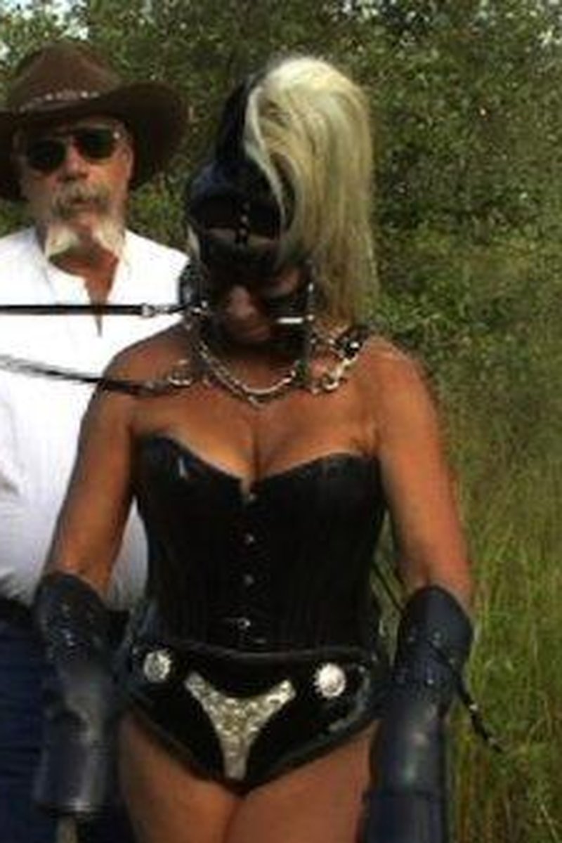 Pony Play: Basic Training & Applying Pressure - Screenshot 1 of 4 - Pet Play