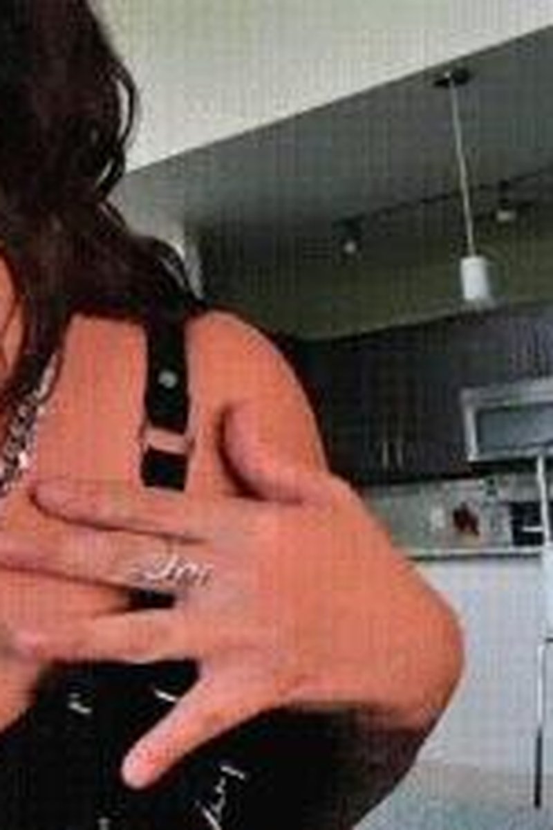 Locked - Screenshot 1 of 4 - Femdom