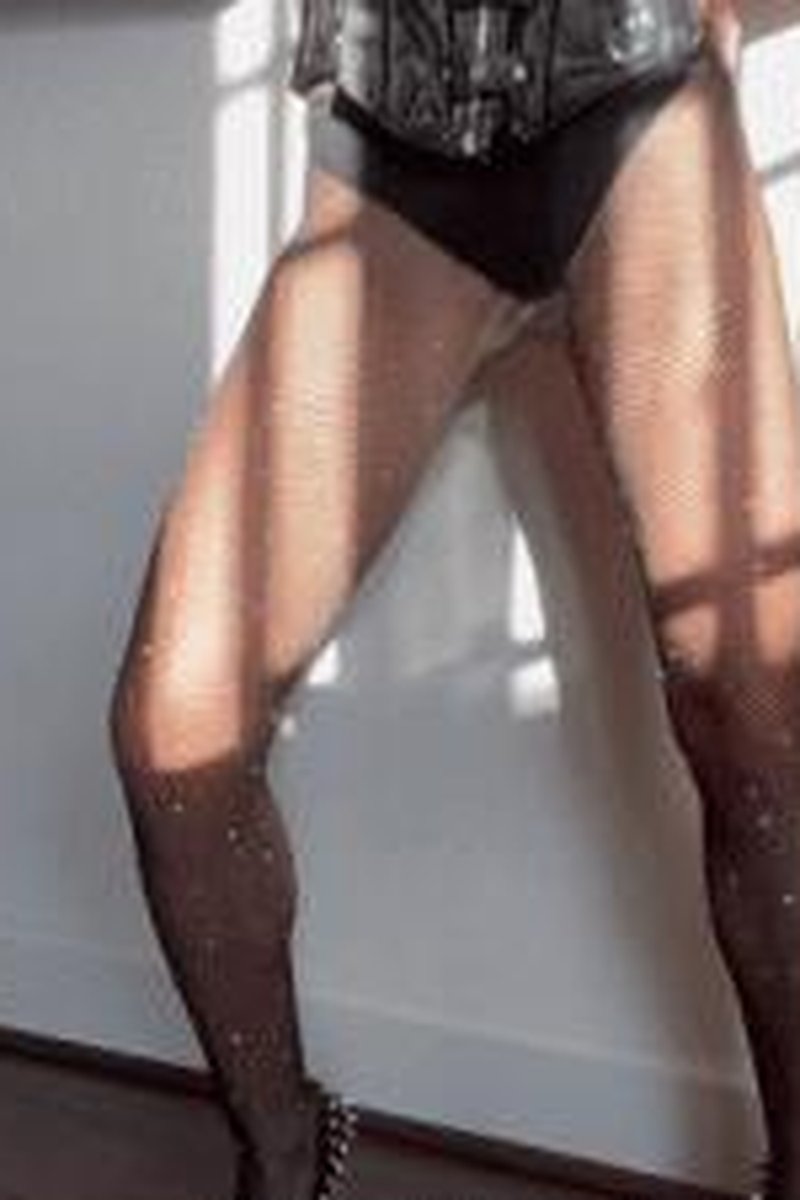 Sunlight Nylon **** - Screenshot 1 of 4 - Body Worship