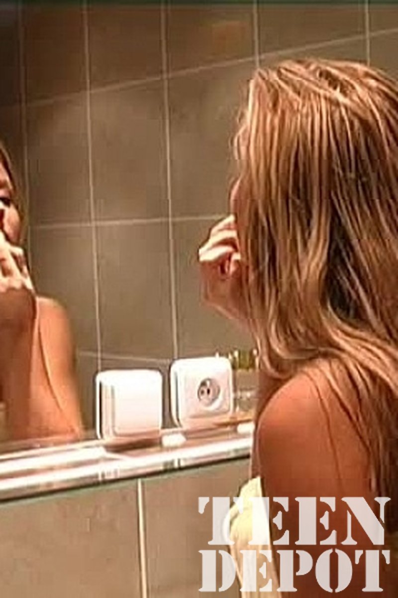 Andrea - Screenshot 1 of 4 - Teen (18-22)