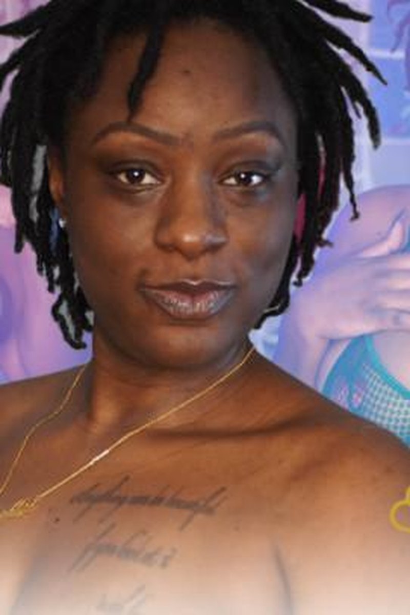 Wearing Some Tiny Pasties - Screenshot 1 of 4 - BBW