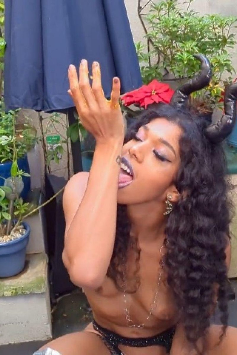 Pumpkin Smashing - Screenshot 1 of 4 - Cosplay