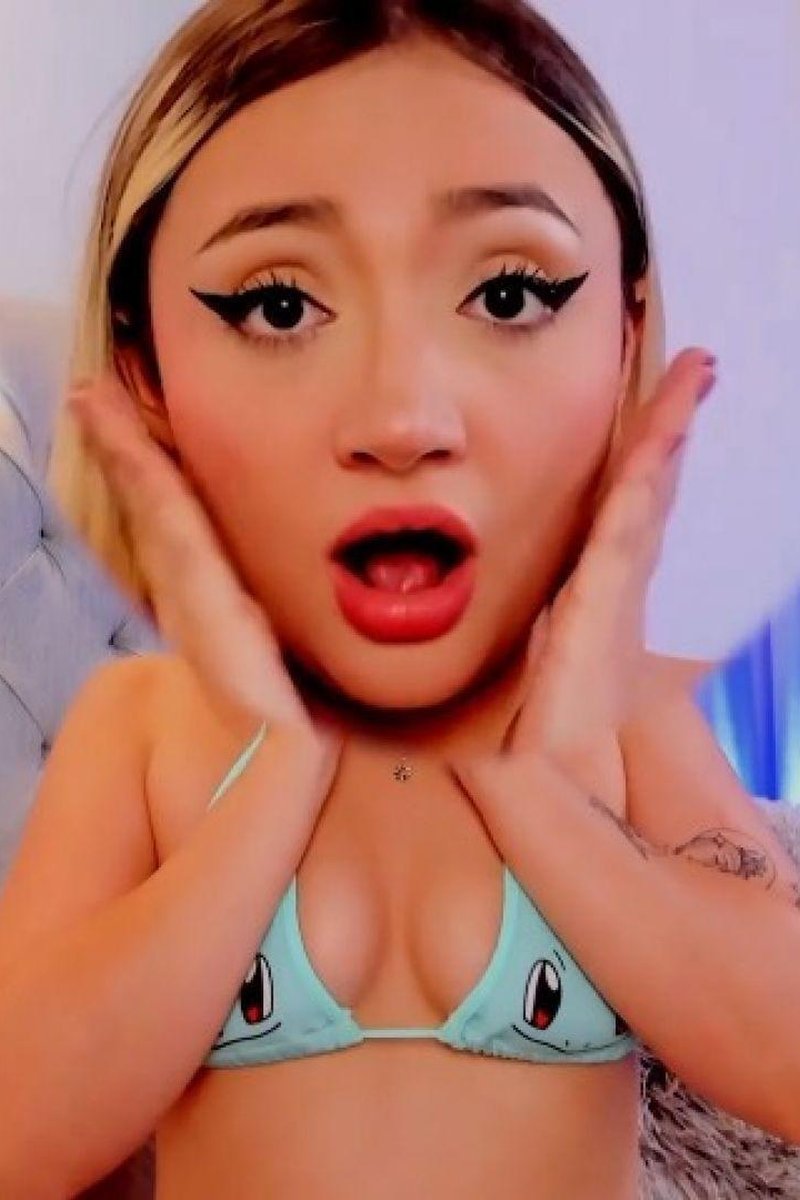 Big Head - Screenshot 1 of 4 - Blowjob