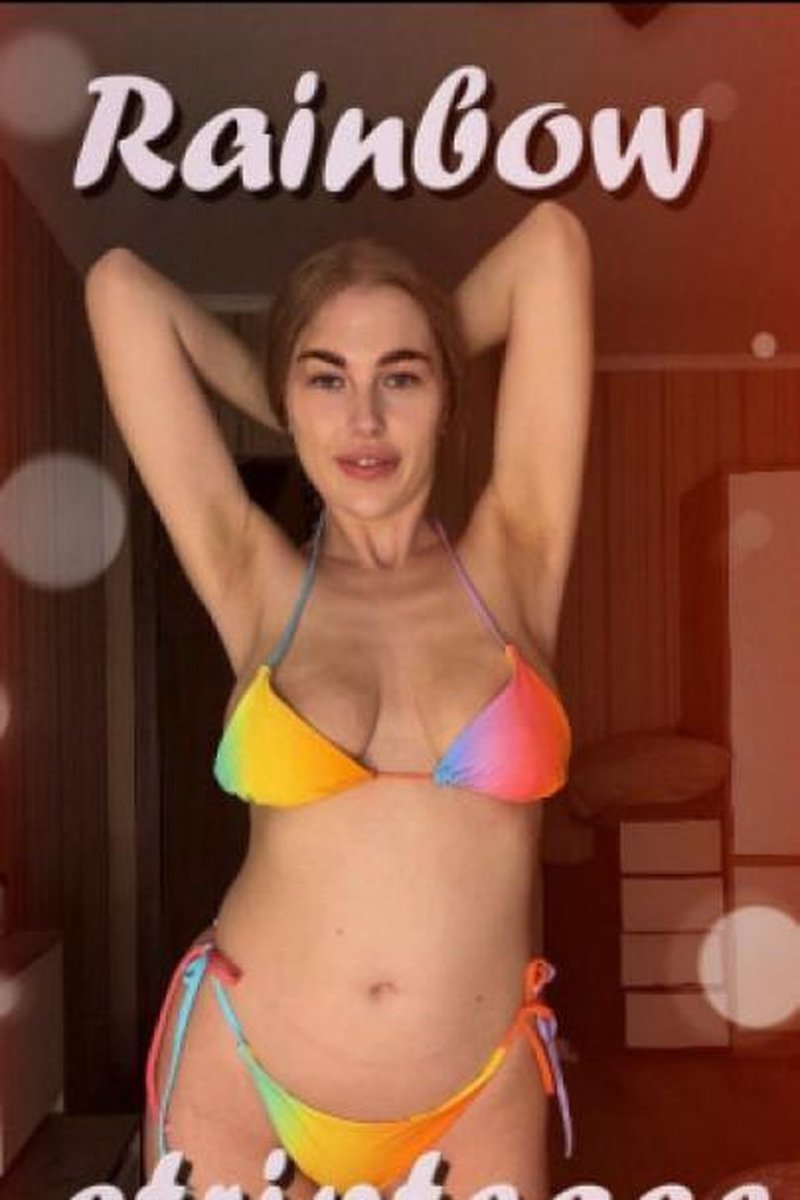 Rainbow Striptease - Screenshot 1 of 4 - Babes