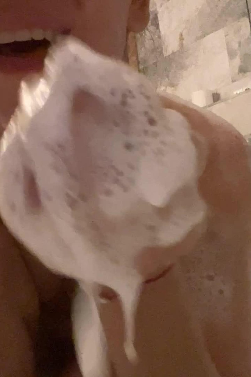 Jacuzzi - Screenshot 1 of 4 - Addiction Fetish