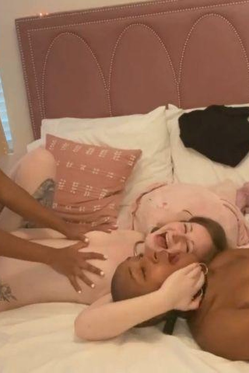 Panda Fam Cam Day - Screenshot 1 of 4 - Doggystyle