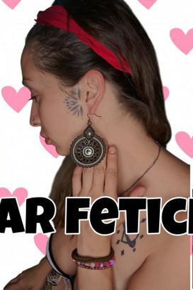 Ear Fetish - Screenshot 1 of 4 - Earlicking