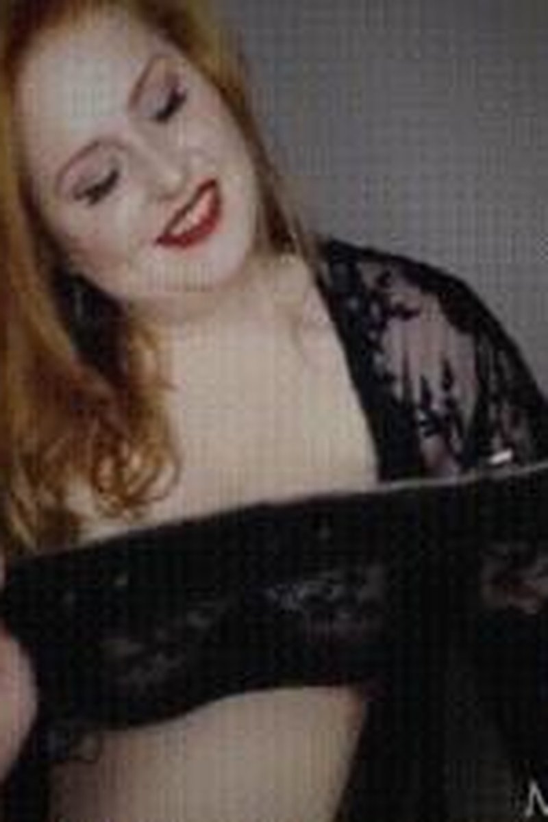 Collared Cuck In Chastity - Screenshot 1 of 4 - BBW