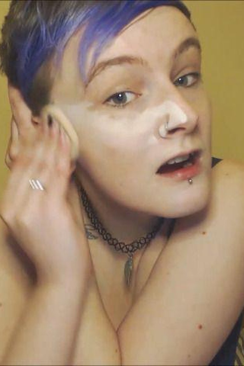 Makeup Lessons With GF Pixie - Screenshot 1 of 4 - Femdom