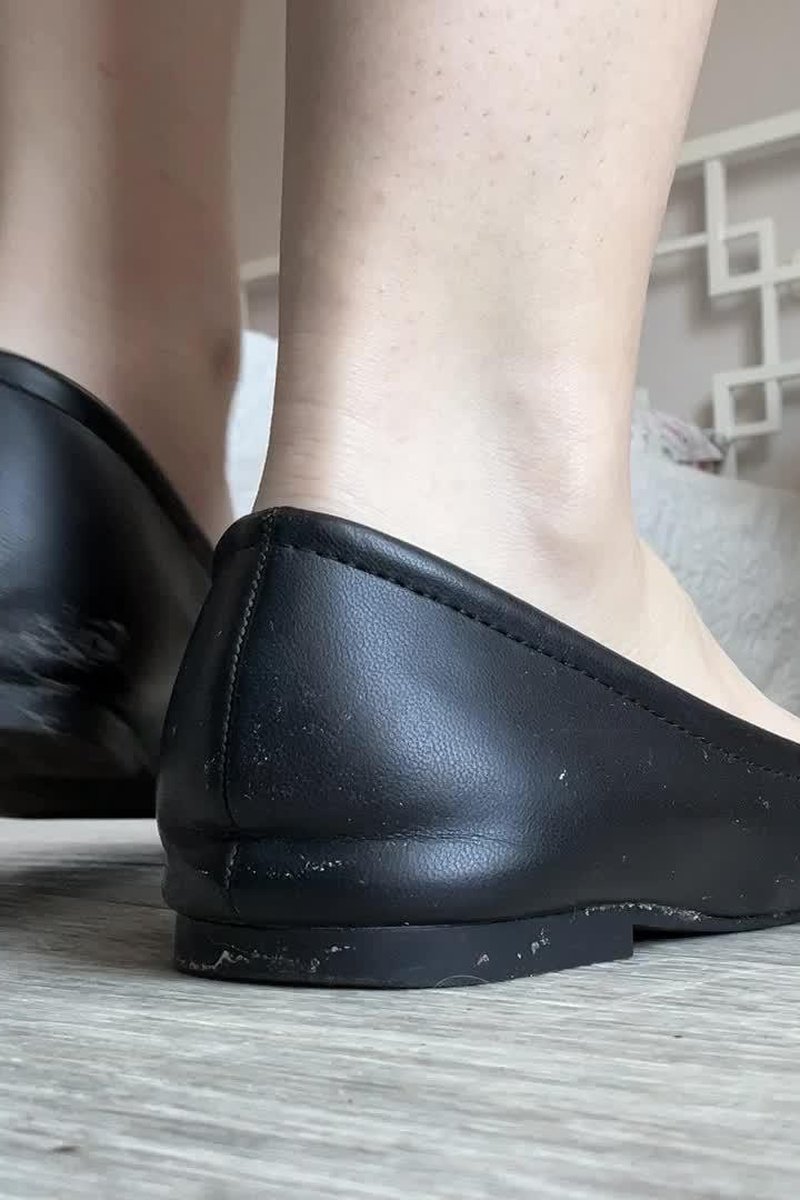Flats! - Screenshot 1 of 4 - Foot Fetish