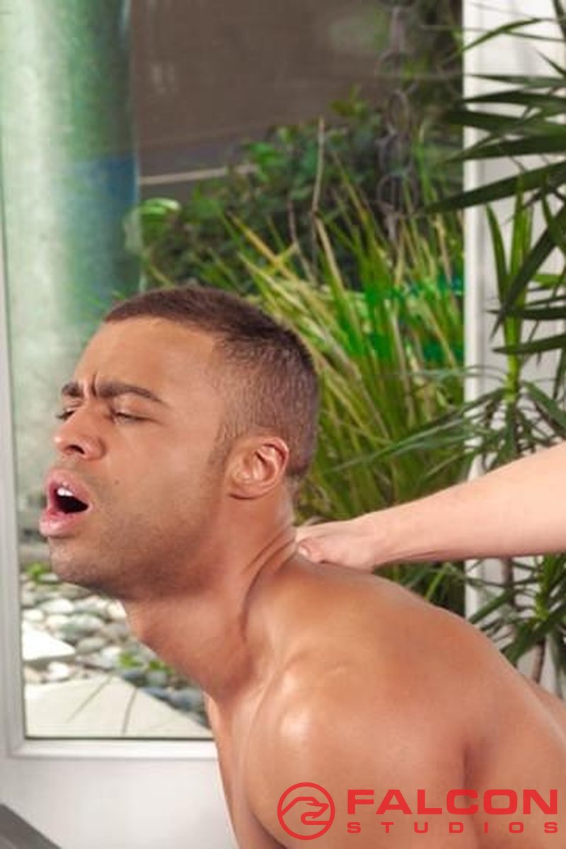Sit Tight 2 - Screenshot 1 of 4 - Anal