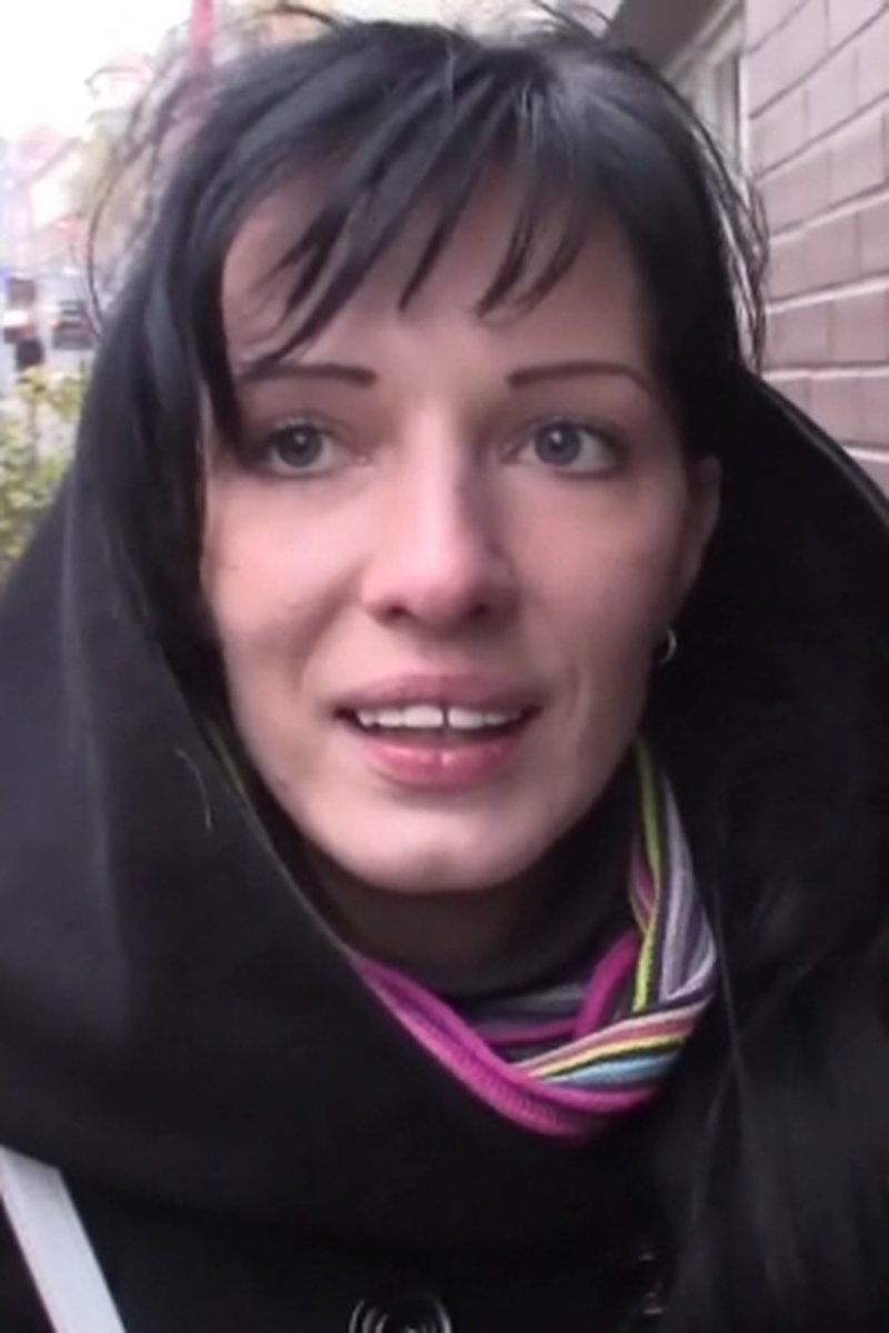 Lucia - Screenshot 1 of 4 - European