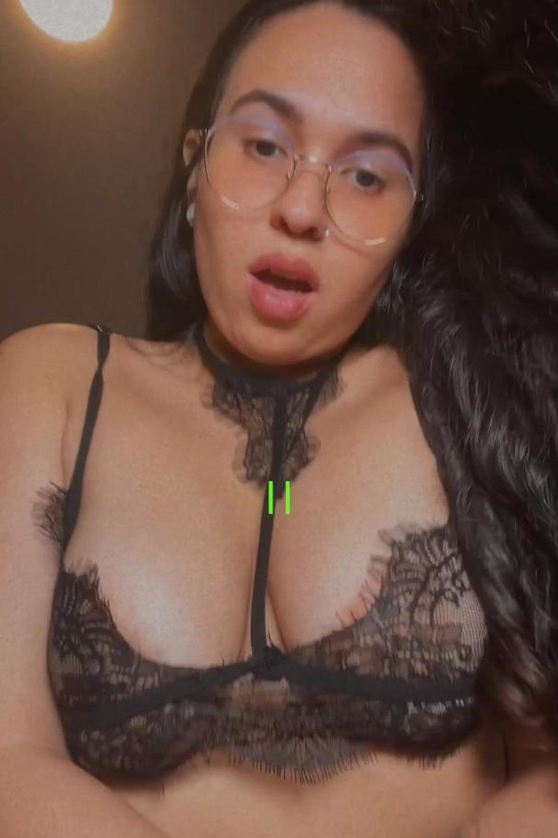 Curvy Tease - Screenshot 1 of 4 - Ass Fetish