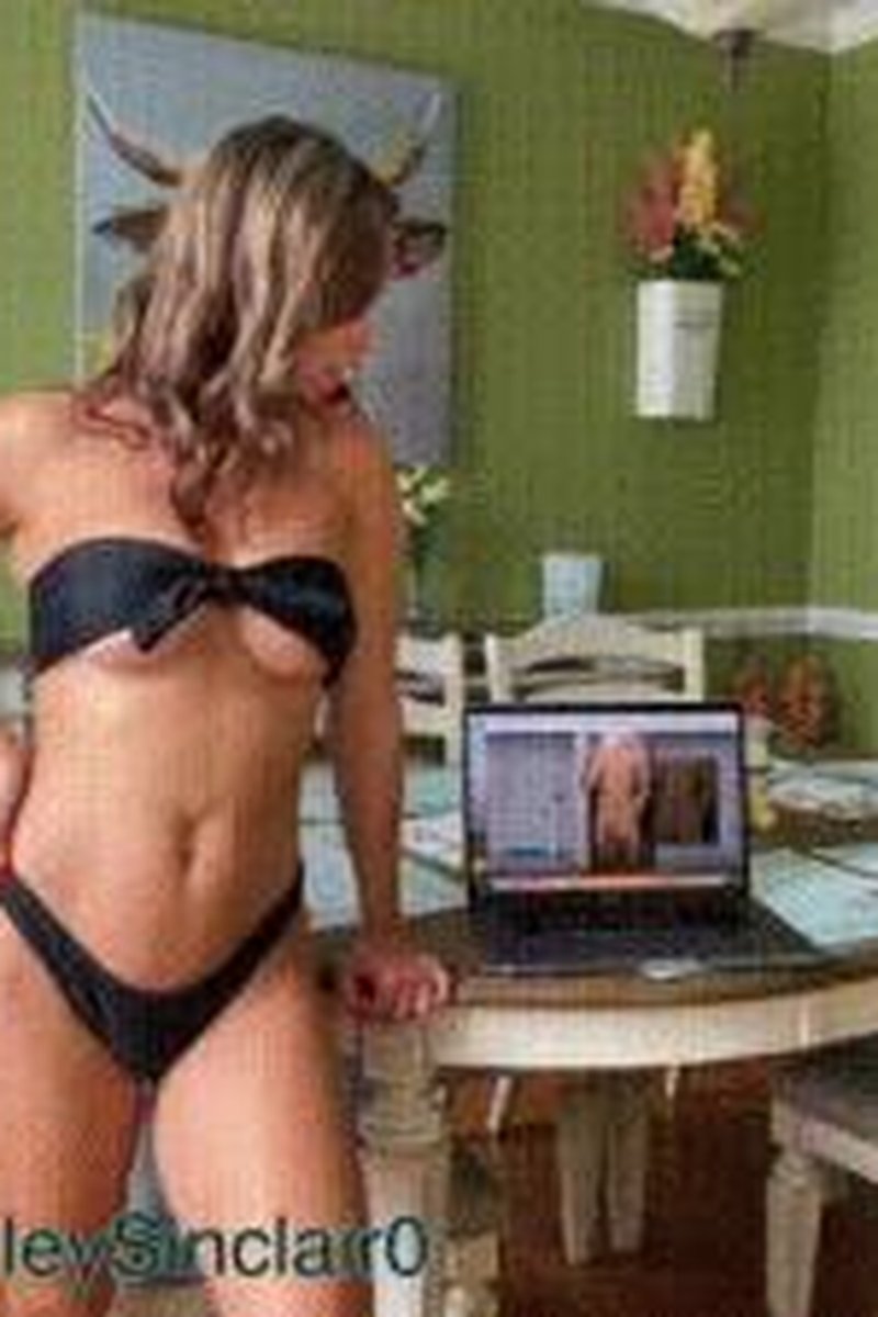 Small Medium Large - Screenshot 1 of 4 - Big Dick