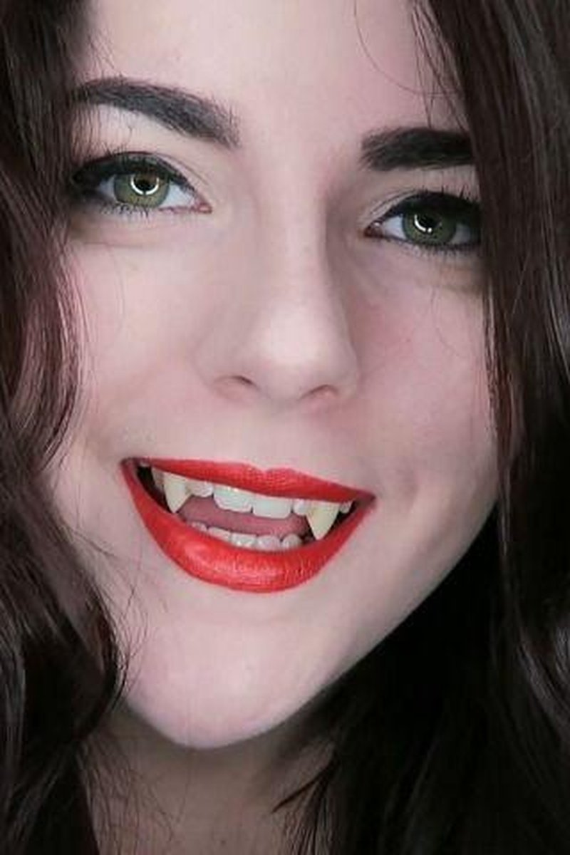 Ensnared - Screenshot 1 of 4 - Biting