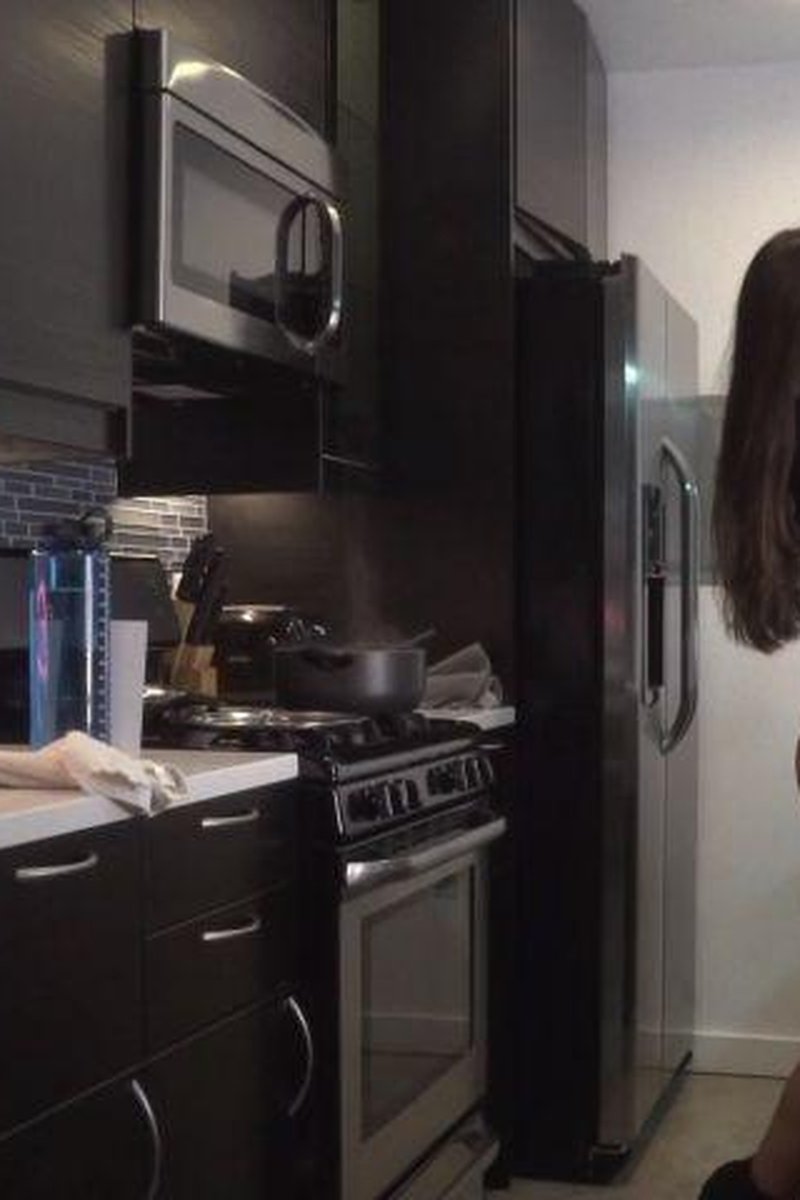 Roommate Hookup With Ryan Bread - Screenshot 1 of 4 - Blowjob