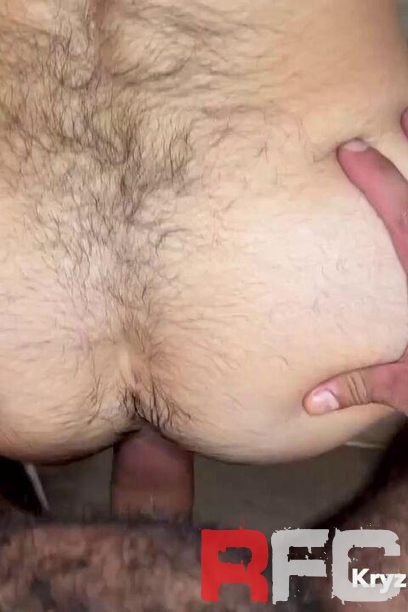 Hairy Bear Breeds Me Deep - Screenshot 1 of 4 - Big Muscle Guys