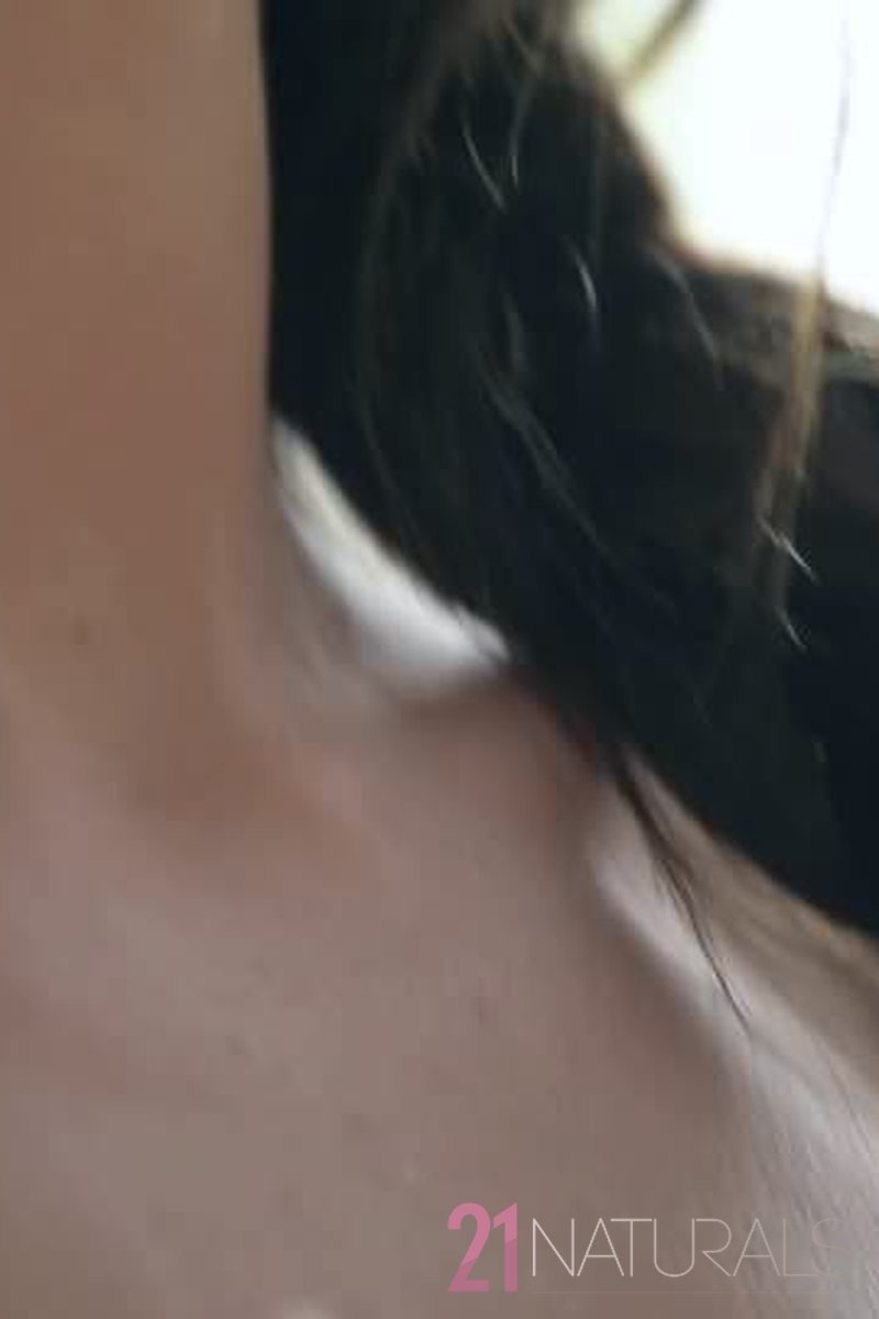 About Lust - Screenshot 1 of 4 - Brown Hair