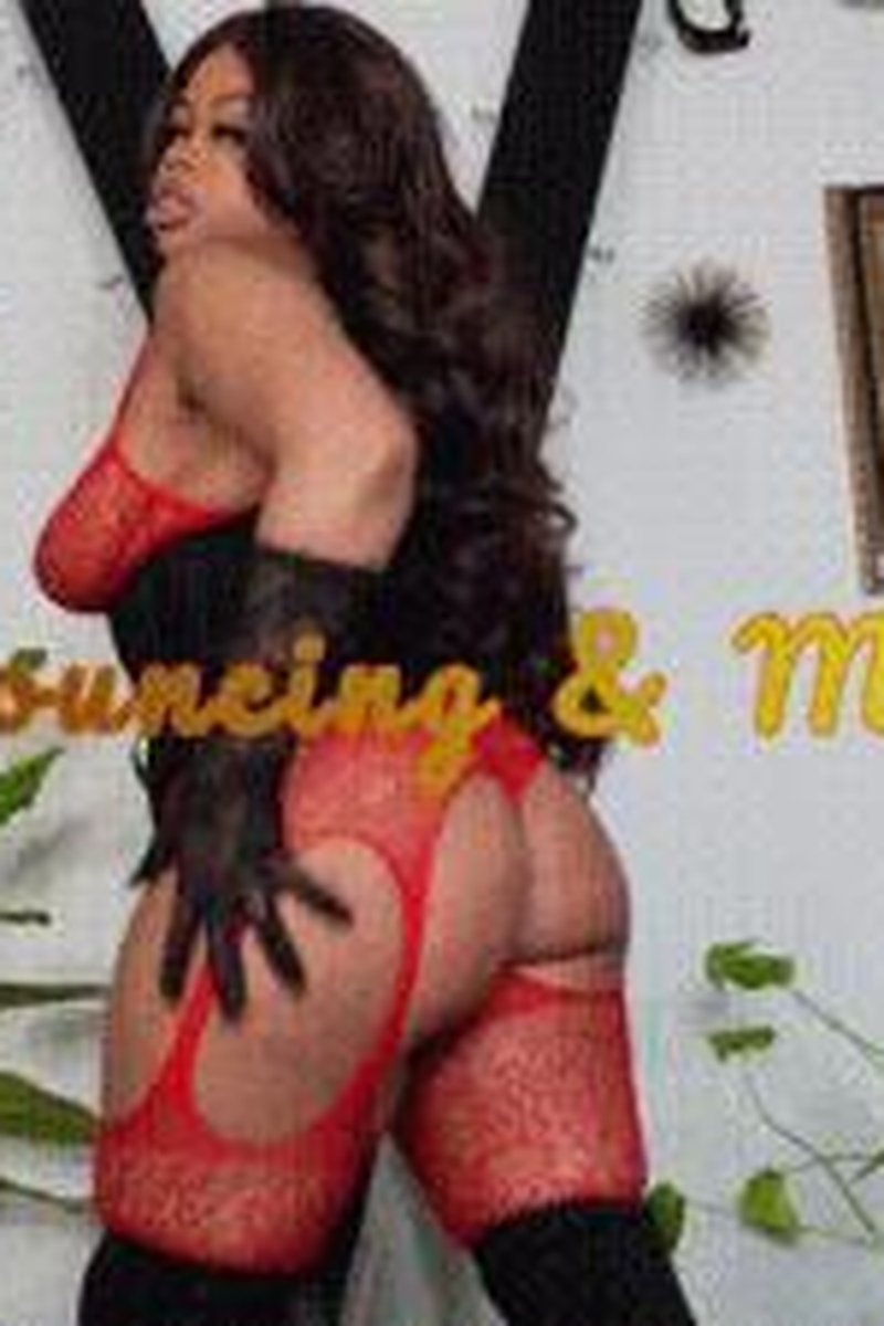 Ass Bouncing & Moaning - Screenshot 1 of 4 - Ass Fetish