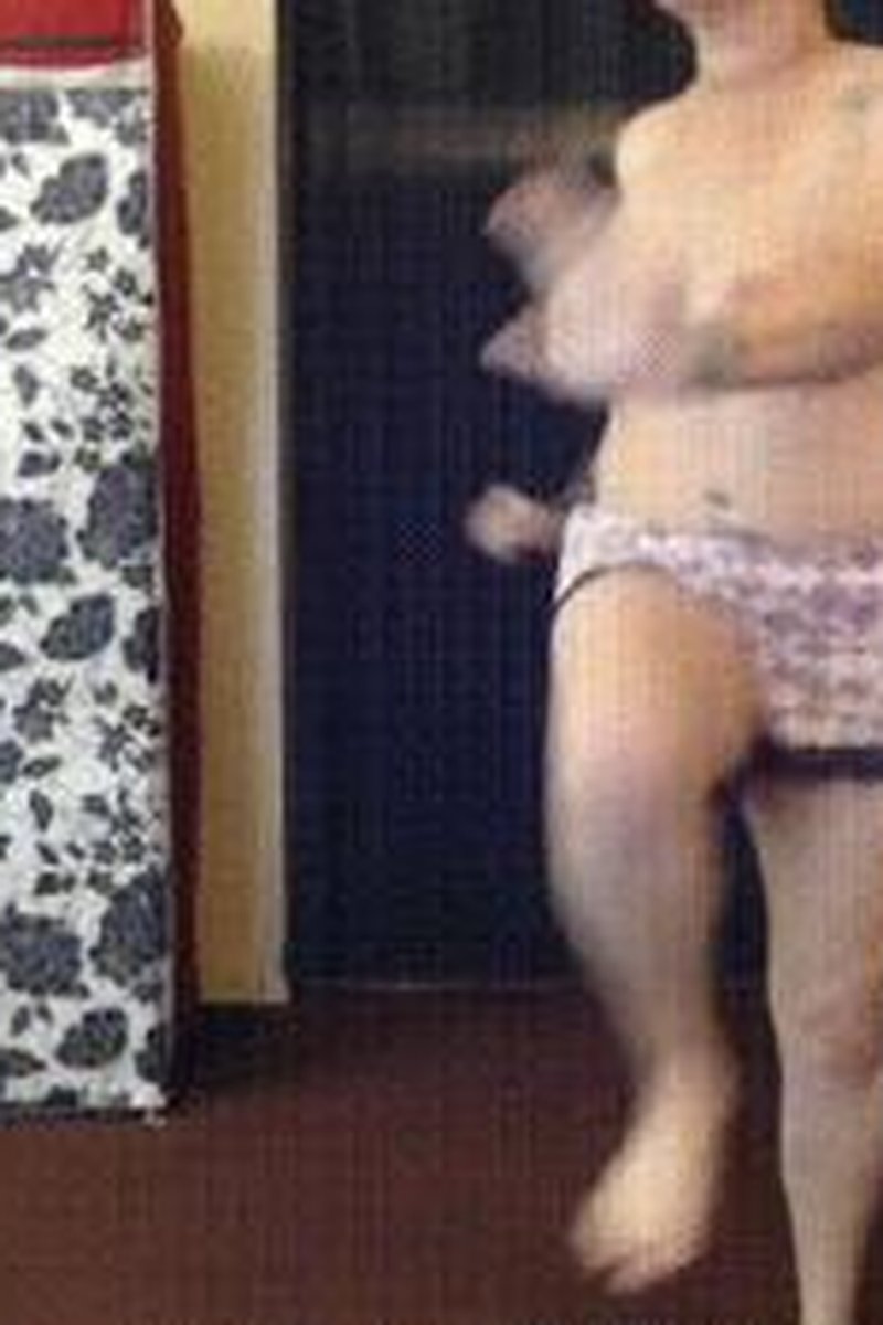Get Fit Aerobics Girl - Screenshot 1 of 4 - Medium Tits