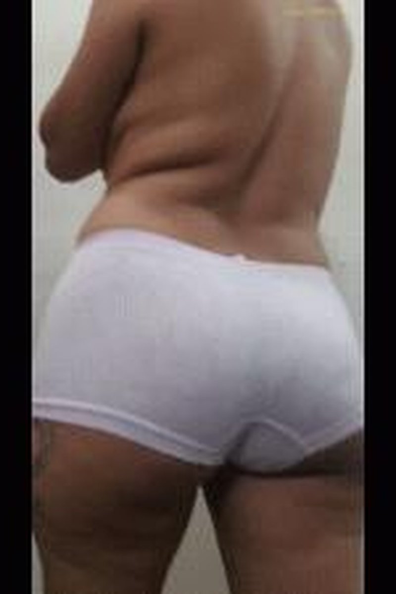 Getting Dressed - Screenshot 1 of 4 - Ass Fetish