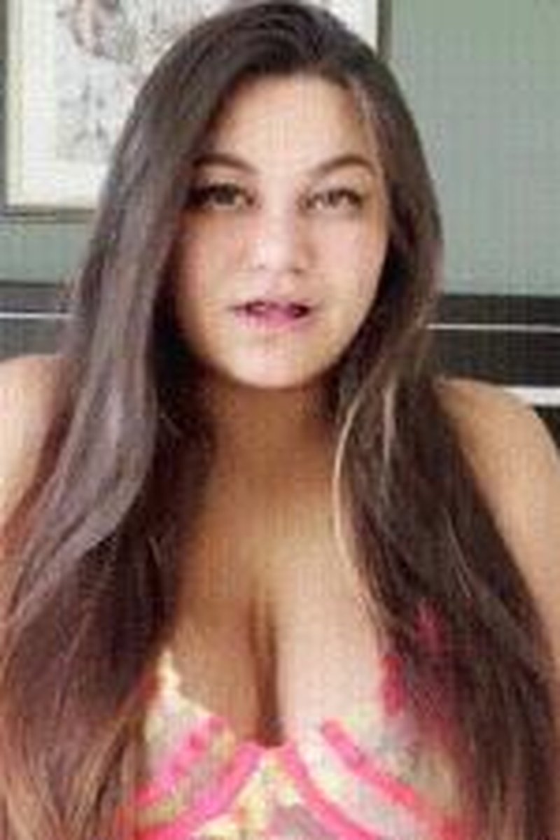 Cuck Addict - Screenshot 1 of 4 - Big Tits