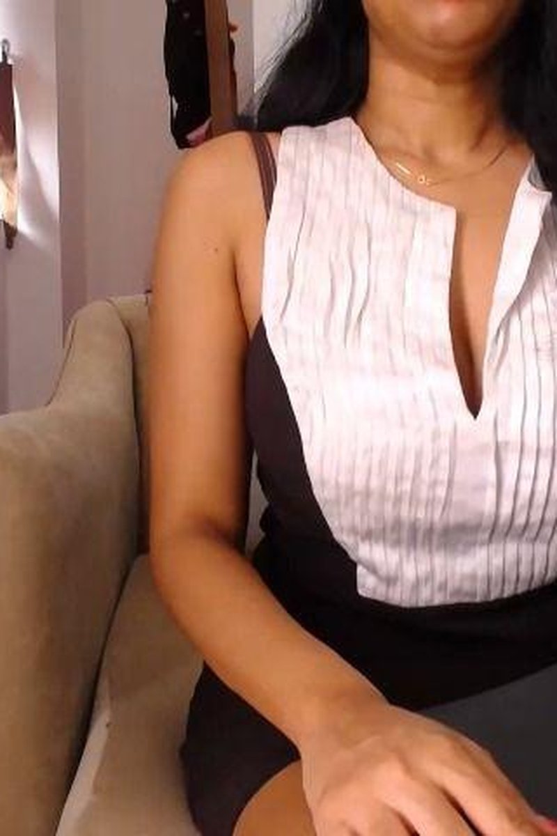 Job Interview - Screenshot 1 of 4 - Asian