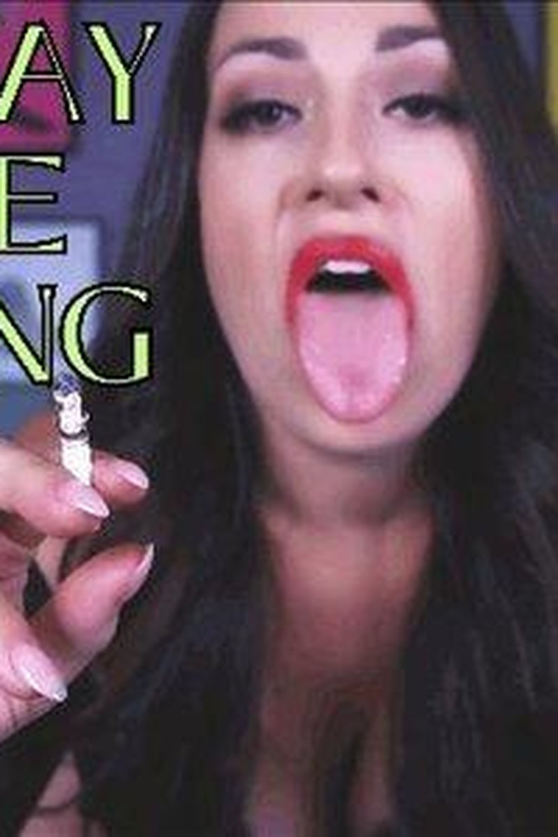Ashtray Slave Training - Screenshot 1 of 4 - Ashtray