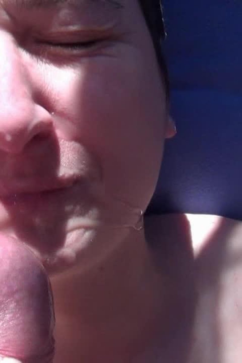 Enjoy The Sun - Screenshot 1 of 4 - Blowjob