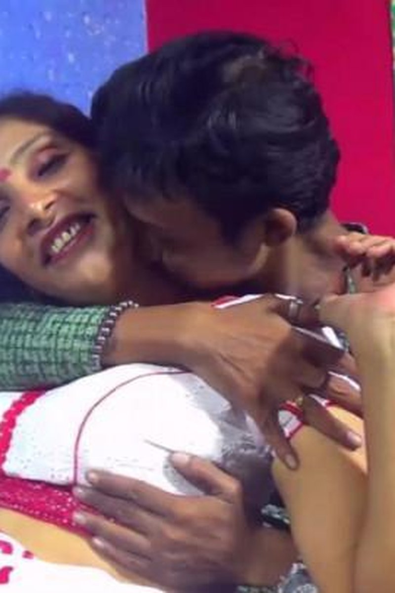 TP-manyvidsindianpunam-real-indian-devar-bhabhi-ki-mast-chudai-with-dirty-talking