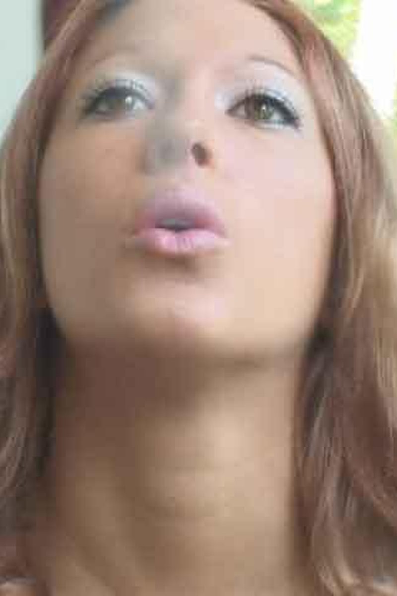 Yvette 3 - Screenshot 1 of 4 - Spanking