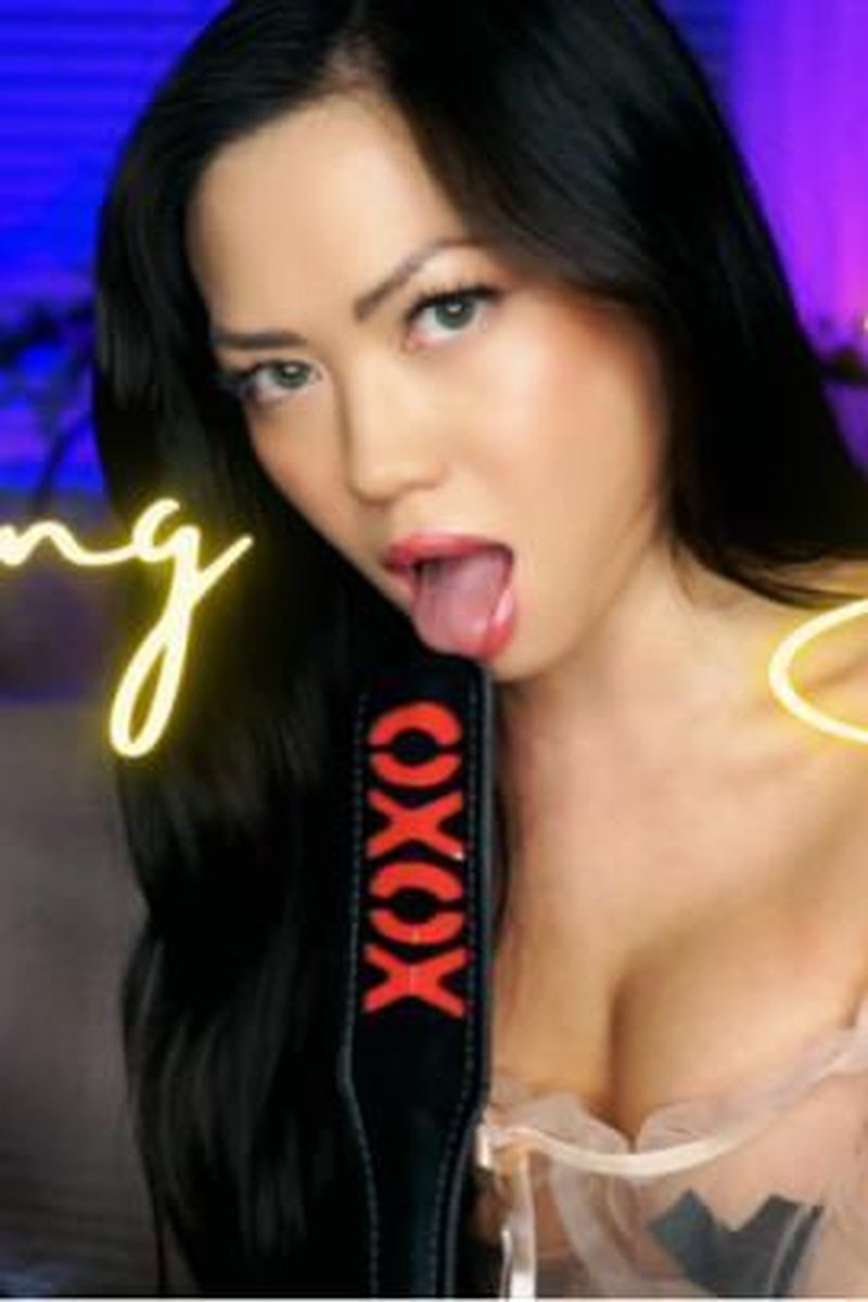 Busting Balls - Screenshot 1 of 4 - Asian