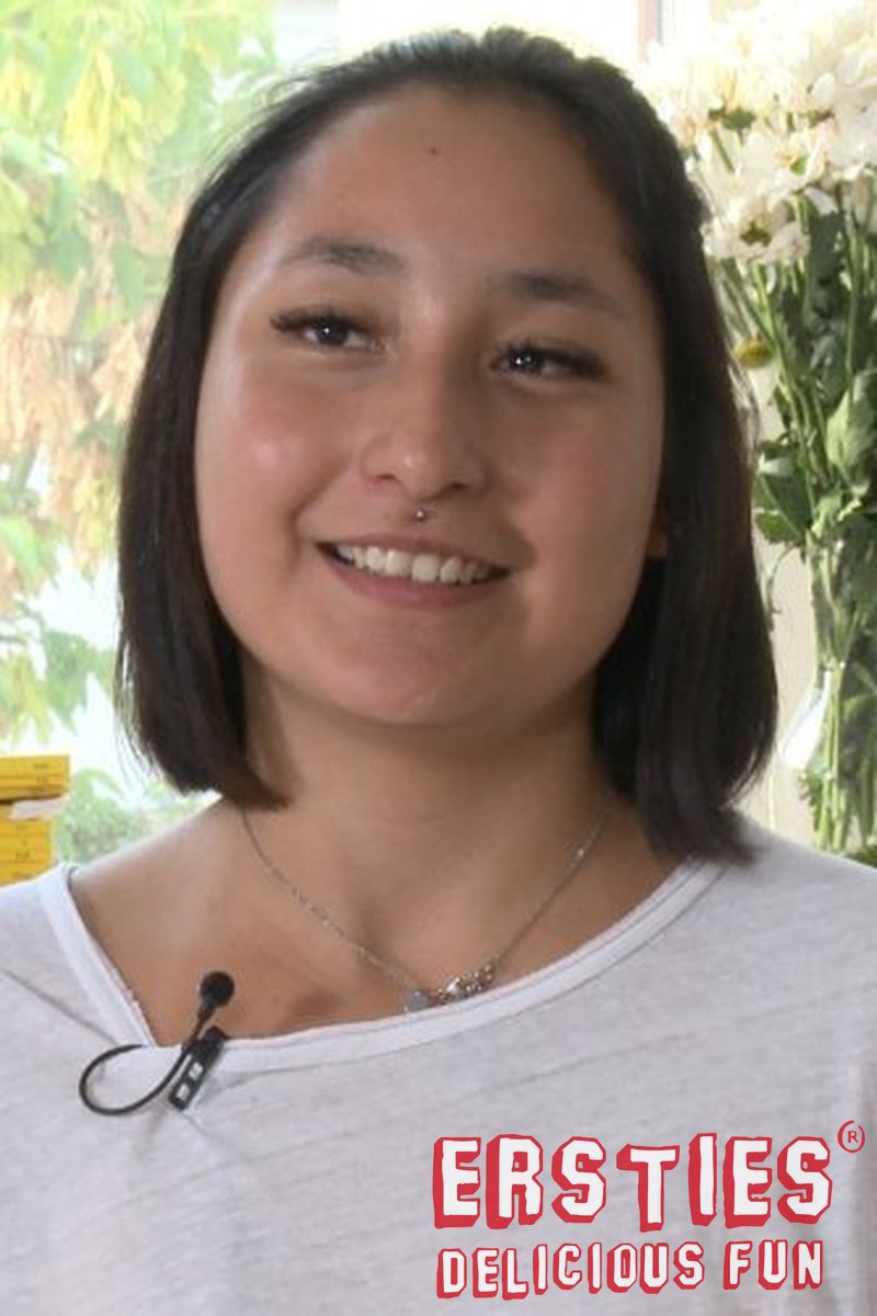 Interview with Ania - Screenshot 1 of 4 - European