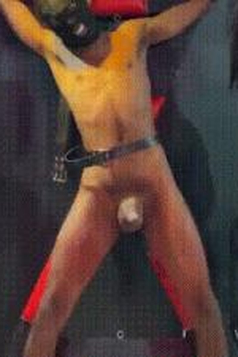 He Deserved A Double Ballbusting - Screenshot 1 of 4 - Bondage