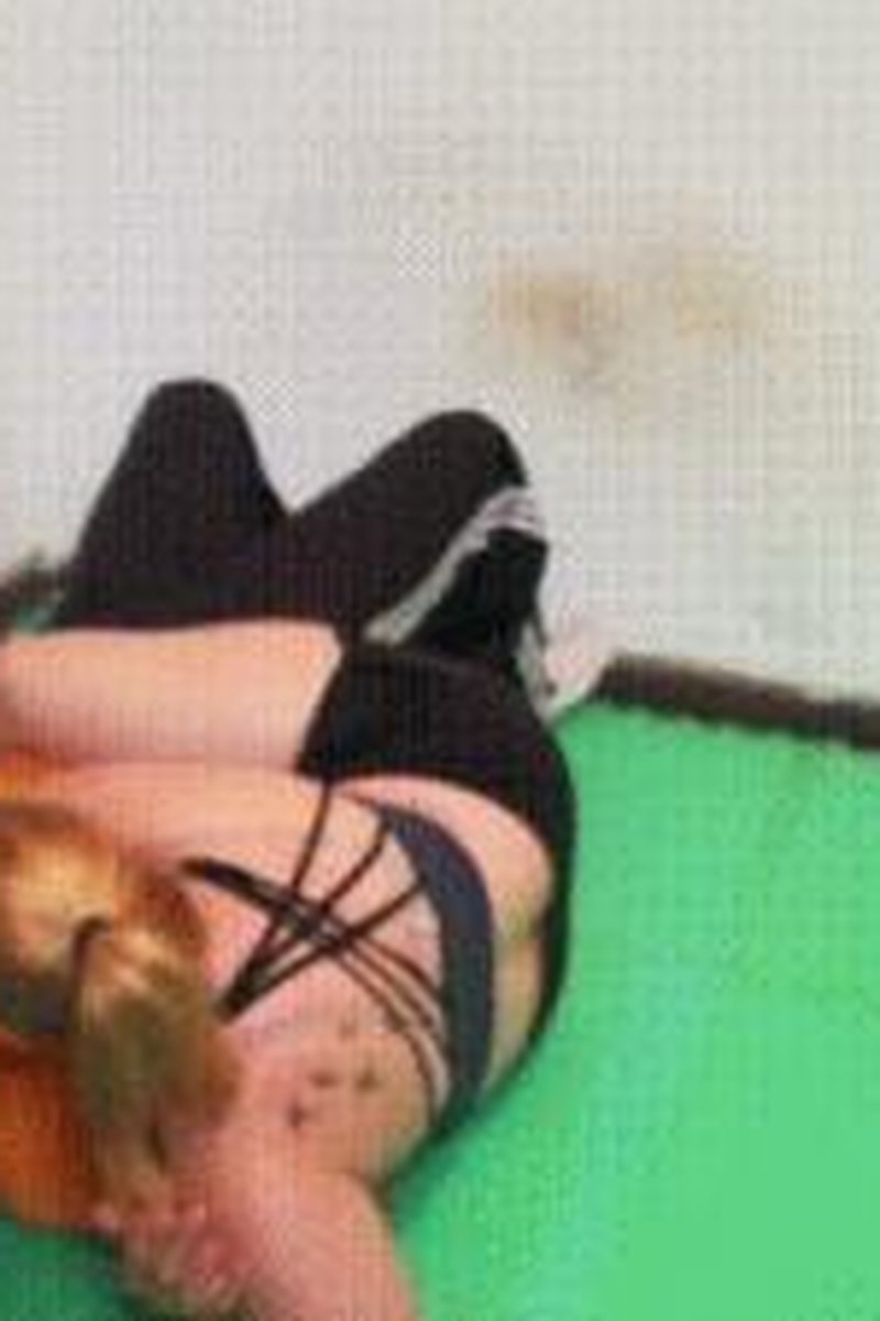Strong Curves - Screenshot 1 of 4 - Breast Play