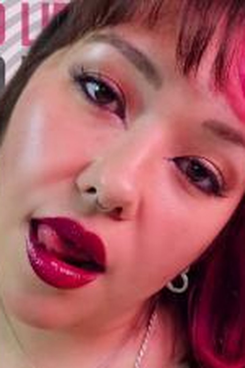 Lipnotized - Screenshot 1 of 4 - Asian