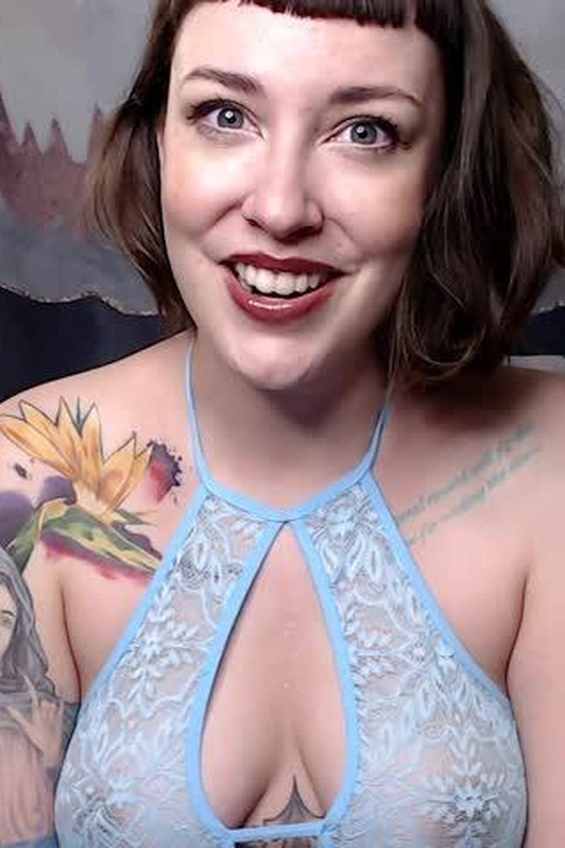 Spit Boy - Screenshot 1 of 4 - Femdom