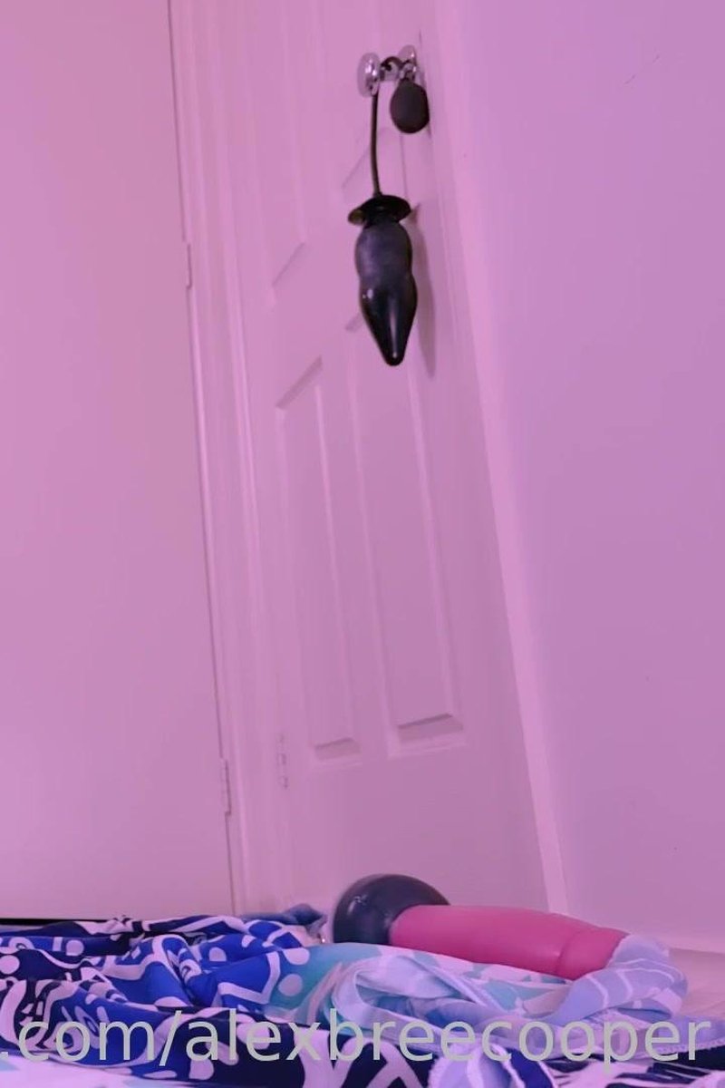 Vestal - Screenshot 1 of 4 - Anal Toys
