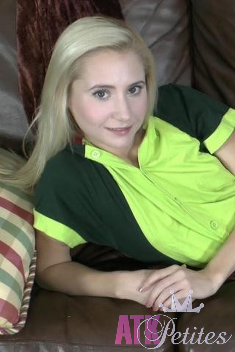 Odette Delacroix - Toys - Screenshot 1 of 4 - Blond Hair