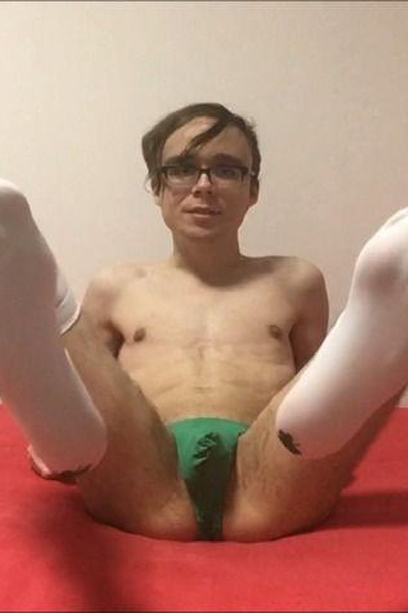 St. Patrick's Sock Tease 2 - Screenshot 1 of 4 - Foot Fetish