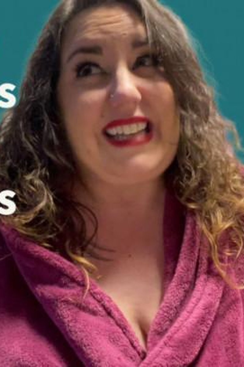 Press-On Nails And Christmas Goose Sfw - Screenshot 1 of 4 - BBW